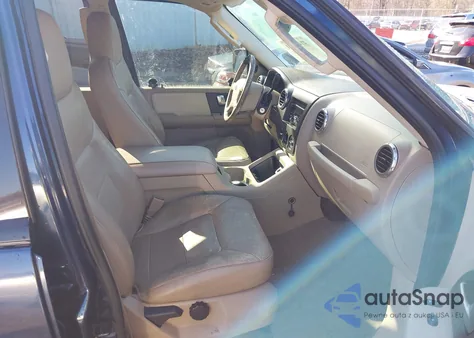 2004 Ford Expedition Xlt z USA, uszkodzony, nr VIN 1FMRU15W94LA31150